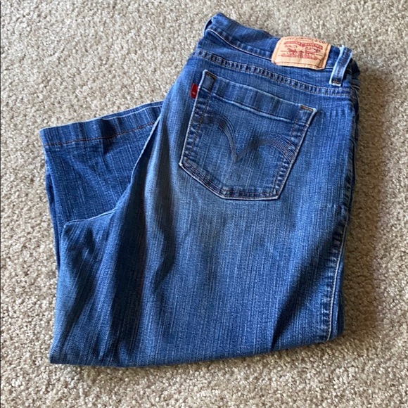 Levi's Denim - Women’s Levi capris